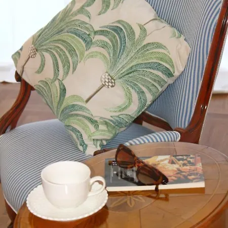 Apartment Elicriso Yenne