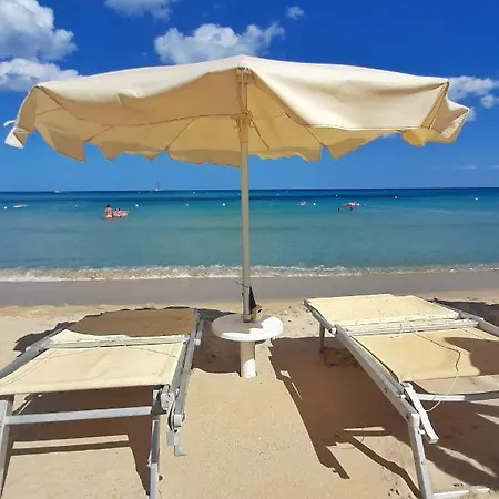 Elicriso Yenne Apartment *